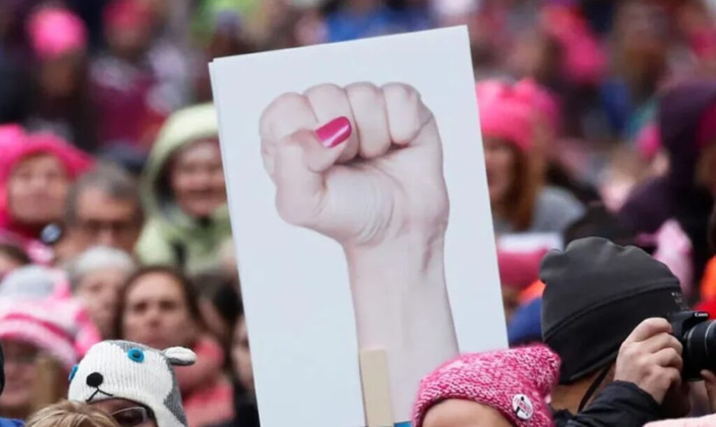 Republicans Are Worried Women Will Elect Democrats In a Landslide