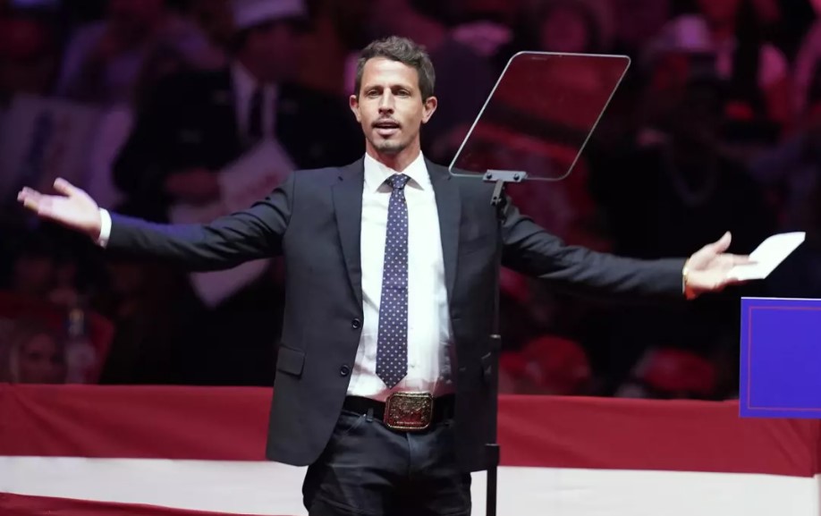 Comedian Faces Backlash for Calling Puerto Rico an 'Island of Garbage' at Trump Rally